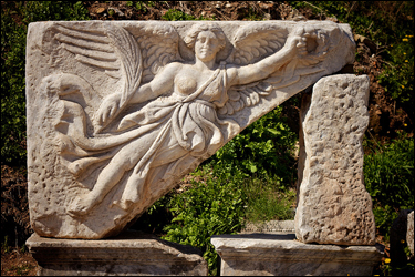 Goddess Nike at Ephesus photographed by Geoff Foomandoonian at Flickr.